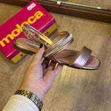 Sandália Moleca Tira Brilhosa